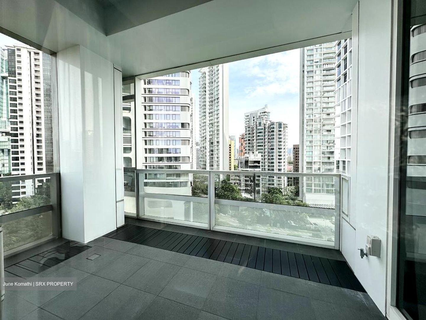 Nouvel 18 (D10), Condominium #496369631